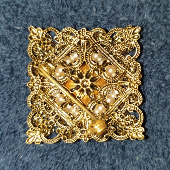 🌟 Fabulous Vintage Germany Brooch – Emerald Green Glass, AB Crystals & Pearls - Picture 4 of 11